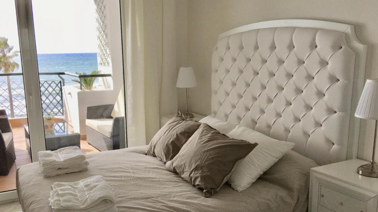 Mi Capricho B17 Beachfront Apartment Sitio de Calahonda Exterior photo