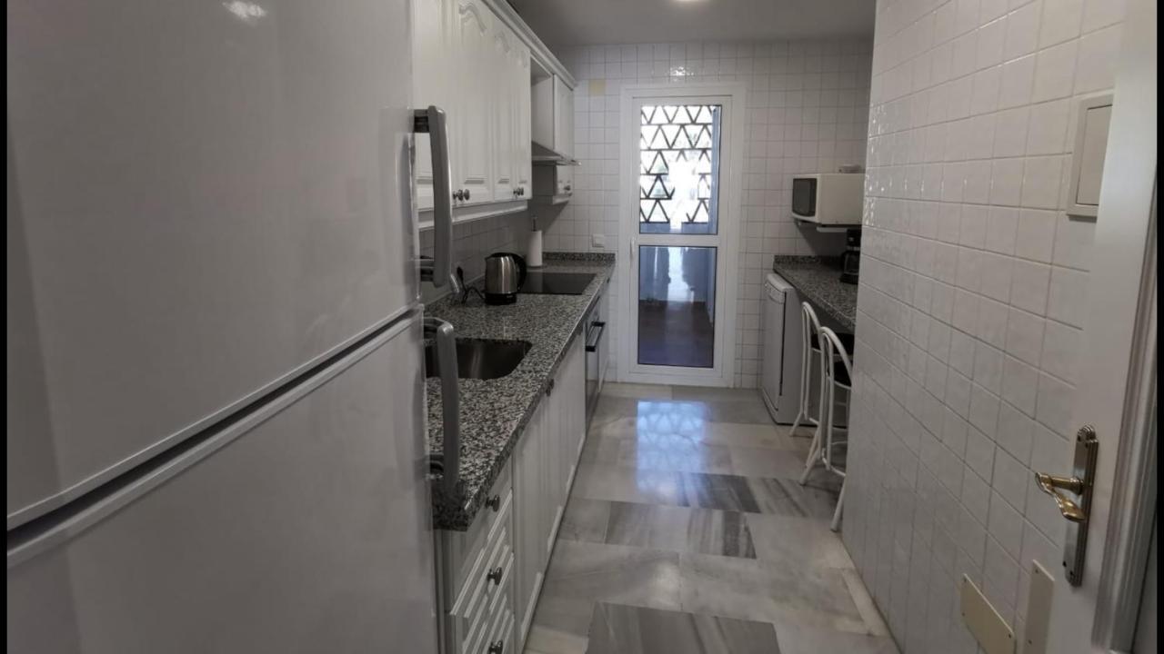 Mi Capricho B17 Beachfront Apartment Sitio de Calahonda Exterior photo